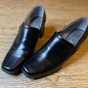 Life Stride size 8 dress shoes
